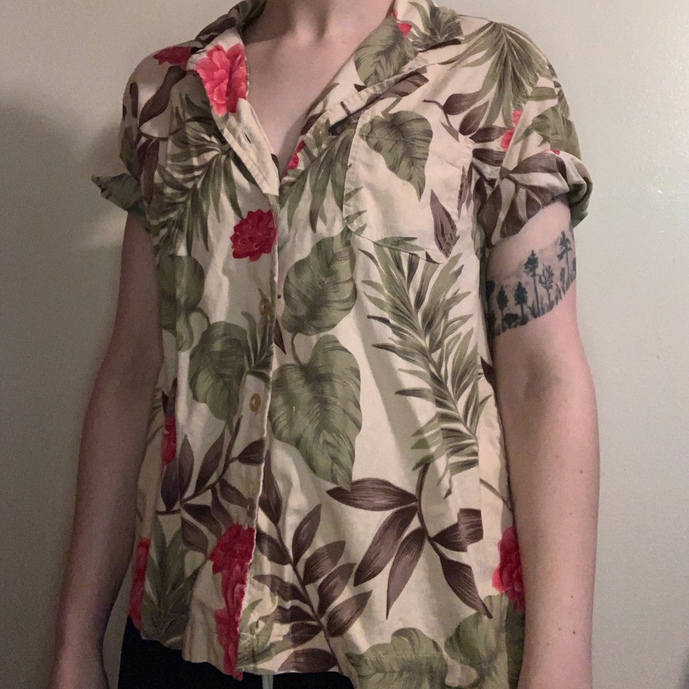 Cute vintage Hawaiian shirt
